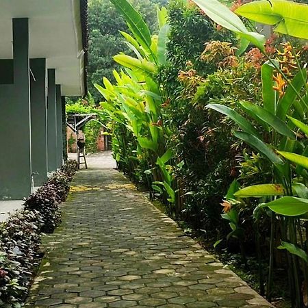 Oyo 2864 Mangsit Garden Homestay Zewnętrze zdjęcie